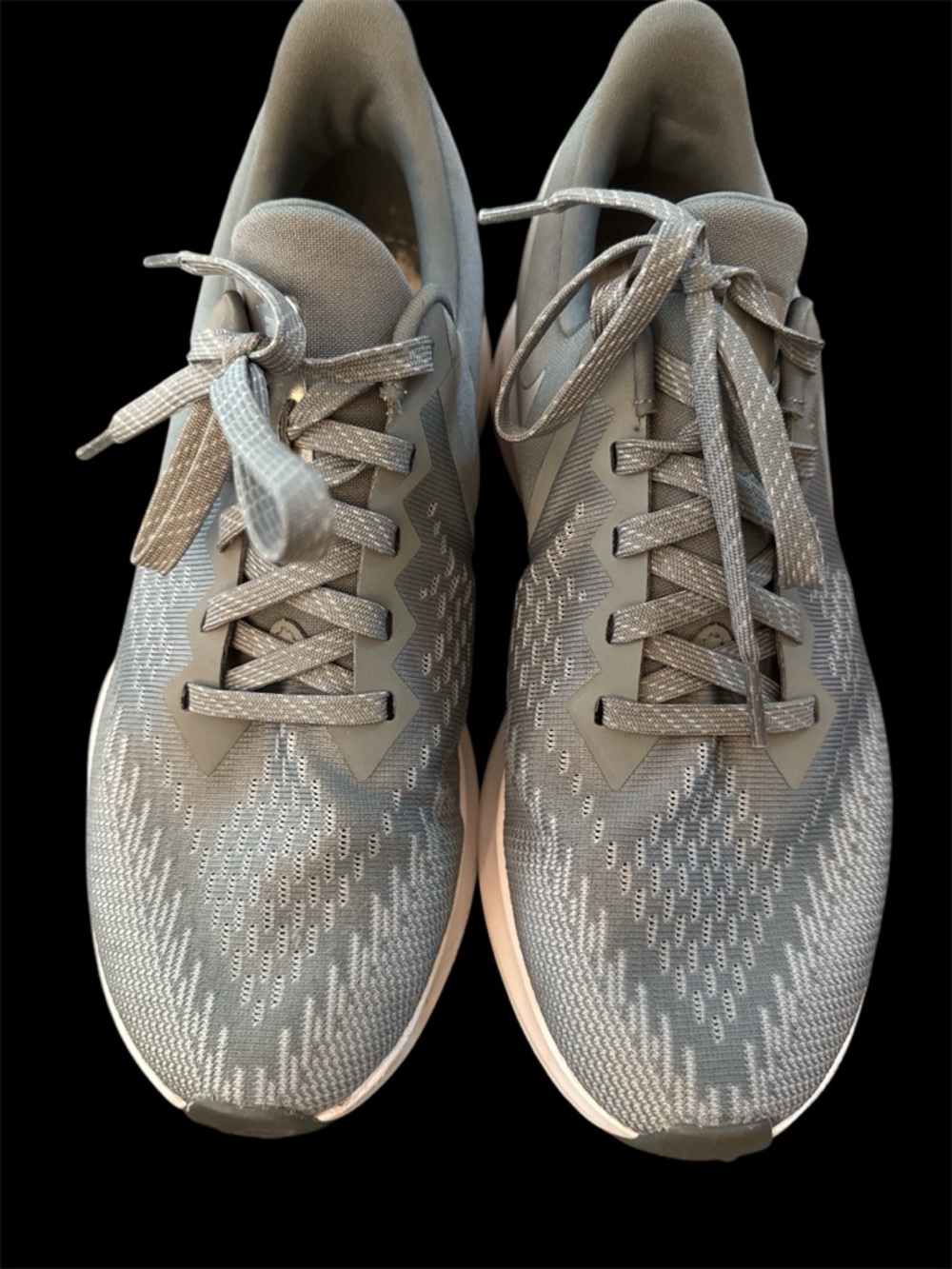 Nike Gray and White Zoom Athletic Sneaker